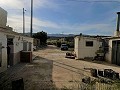 Landhuis met 3 slaapkamers en opslagdepot 10 minuten lopen naar Barinas Town in Real Estate Alicante