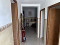 Landhuis met 3 slaapkamers en opslagdepot 10 minuten lopen naar Barinas Town in Real Estate Alicante