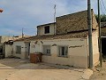 Landhuis met 3 slaapkamers en opslagdepot 10 minuten lopen naar Barinas Town in Real Estate Alicante
