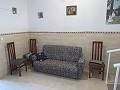 Landhuis met 3 slaapkamers en opslagdepot 10 minuten lopen naar Barinas Town in Real Estate Alicante