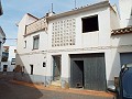 Groot herenhuis met 2 aparte appartementen en garage in Real Estate Alicante
