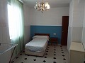 Groot herenhuis met 2 aparte appartementen en garage in Real Estate Alicante
