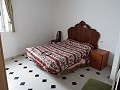 Groot herenhuis met 2 aparte appartementen en garage in Real Estate Alicante