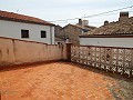 Groot herenhuis met 2 aparte appartementen en garage in Real Estate Alicante