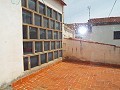Groot herenhuis met 2 aparte appartementen en garage in Real Estate Alicante