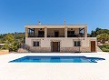 Impresionante villa de nueva construcción de 5 dormitorios y 3 baños y piscina in Real Estate Alicante