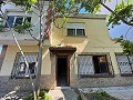 Herenhuis met 5 slaapkamers en 2 badkamers dat moet worden gerenoveerd in Real Estate Alicante