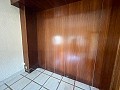 Herenhuis met 5 slaapkamers en 2 badkamers dat moet worden gerenoveerd in Real Estate Alicante