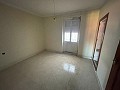 Herenhuis met 5 slaapkamers en 2 badkamers dat moet worden gerenoveerd in Real Estate Alicante