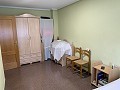 Große 3-Zimmer-Wohnung im Zentrum von Aspe mit Garage in Real Estate Alicante