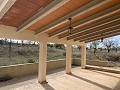 Villa de 3 dormitorios con 11 acres de tierra in Real Estate Alicante