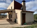 Villa de 3 dormitorios con 11 acres de tierra in Real Estate Alicante