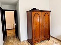 Mooi herenhuis met 5 slaapkamers in Monovar in Real Estate Alicante