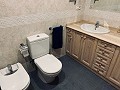 Mooi herenhuis met 5 slaapkamers in Monovar in Real Estate Alicante