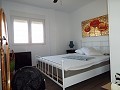 Villa moderne de 3 chambres à pied de la ville avec maisons d'hôtes in Real Estate Alicante