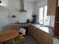 Villa moderne de 3 chambres à pied de la ville avec maisons d'hôtes in Real Estate Alicante