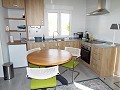 Villa moderne de 3 chambres à pied de la ville avec maisons d'hôtes in Real Estate Alicante