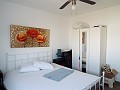 Villa moderne de 3 chambres à pied de la ville avec maisons d'hôtes in Real Estate Alicante