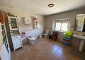 Mooie 140 jaar oude boerderij in Salinas in Real Estate Alicante
