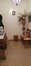 Groot herenhuis met commerciële ruimte in Real Estate Alicante