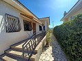 Villa in Salinas town on an urban plot of 582m2 in Real Estate Alicante