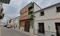 Maison de ville avec appartement séparé à Ayora in Real Estate Alicante