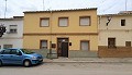 Townhouse with 6 Bedrooms and Courtyard in Real Estate Alicante