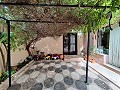 Town House with a garden and garage in Pinoso in Real Estate Alicante