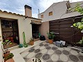 Town House with a garden and garage in Pinoso in Real Estate Alicante