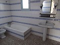 Villa de 4 chambres avec potentiel pour une maison supplémentaire ou des appartements séparés in Real Estate Alicante
