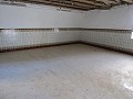 Villa de 4 chambres avec potentiel pour une maison supplémentaire ou des appartements séparés in Real Estate Alicante