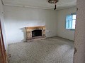 Villa de 4 chambres avec potentiel pour une maison supplémentaire ou des appartements séparés in Real Estate Alicante