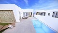 Villas de 3 dormitorios con piscina privada y 1 mes de finalización in Real Estate Alicante