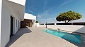 Villas de 3 dormitorios con piscina privada y 1 mes de finalización in Real Estate Alicante