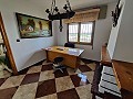Landhuis met zwembad en bijgebouwen in Real Estate Alicante