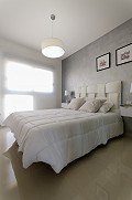 Apartamento moderno a 2 minutos a pie de la playa en Torrevieja in Real Estate Alicante