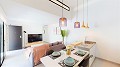 Villa de lujo de 3 dormitorios con piscina cerca del golf, el aeropuerto y la escuela internacional in Real Estate Alicante