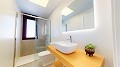 Villa de lujo de 3 dormitorios con piscina cerca del golf, el aeropuerto y la escuela internacional in Real Estate Alicante