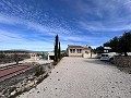 Incredible villa with pool in Pinoso in Real Estate Alicante