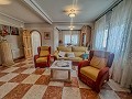 Schöne Villa zwischen Sax und Elda mit Pool und Gästehaus in Real Estate Alicante