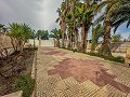 Schöne Villa zwischen Sax und Elda mit Pool und Gästehaus in Real Estate Alicante