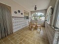 Schöne Villa zwischen Sax und Elda mit Pool und Gästehaus in Real Estate Alicante