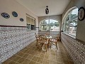 Schöne Villa zwischen Sax und Elda mit Pool und Gästehaus in Real Estate Alicante