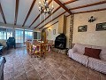 Schöne Villa zwischen Sax und Elda mit Pool und Gästehaus in Real Estate Alicante