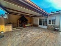 Schöne Villa zwischen Sax und Elda mit Pool und Gästehaus in Real Estate Alicante