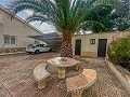 Schöne Villa zwischen Sax und Elda mit Pool und Gästehaus in Real Estate Alicante