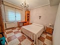 Schöne Villa zwischen Sax und Elda mit Pool und Gästehaus in Real Estate Alicante