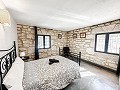 Beeindruckende Villa mit 9 Schlafzimmern in Biar in Real Estate Alicante