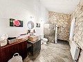 Beeindruckende Villa mit 9 Schlafzimmern in Biar in Real Estate Alicante