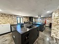 Beeindruckende Villa mit 9 Schlafzimmern in Biar in Real Estate Alicante